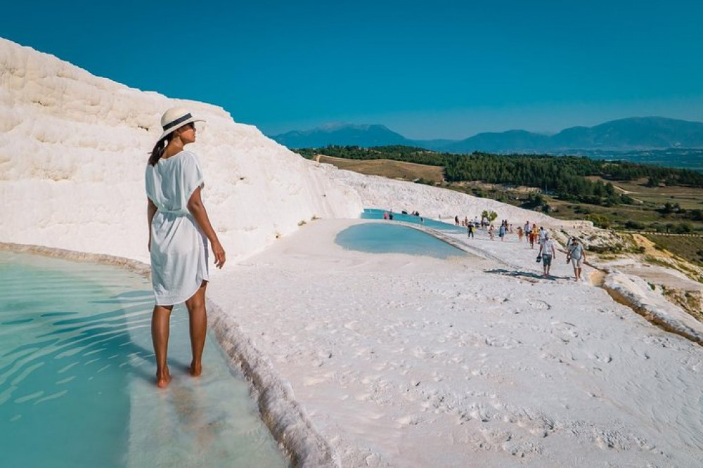 Private Pamukkale Day Tour From Istanbul with Flights