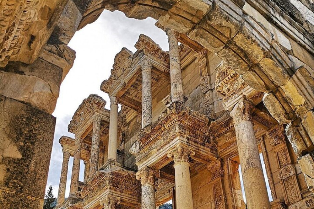 Private Guided Ephesus Tour with Lunch & Transfers