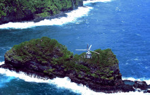 Maverick Helicopters Maui2