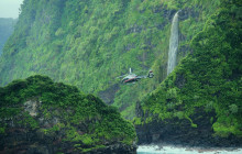 Maverick Helicopters Maui1