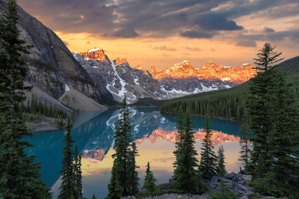 Moraine Lake Sunrise and Lake Louise