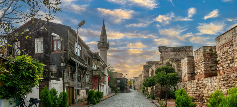 Expert-Led Exploration of Byzantine Istanbul With Chora Church