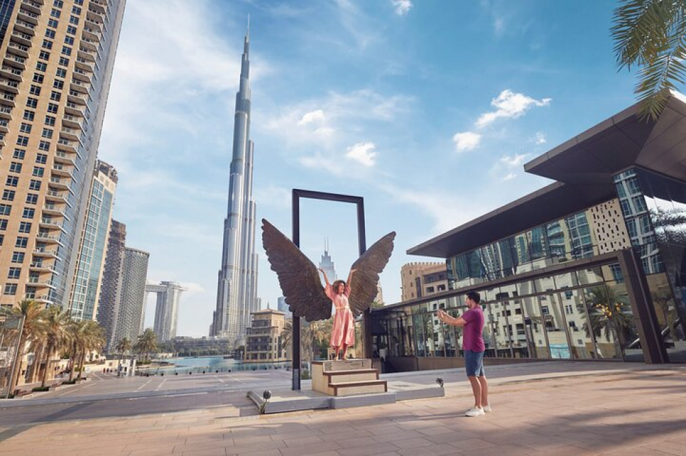 Private Walking Tour - Burj Khalifa Instagram Tour With Travel Videographer