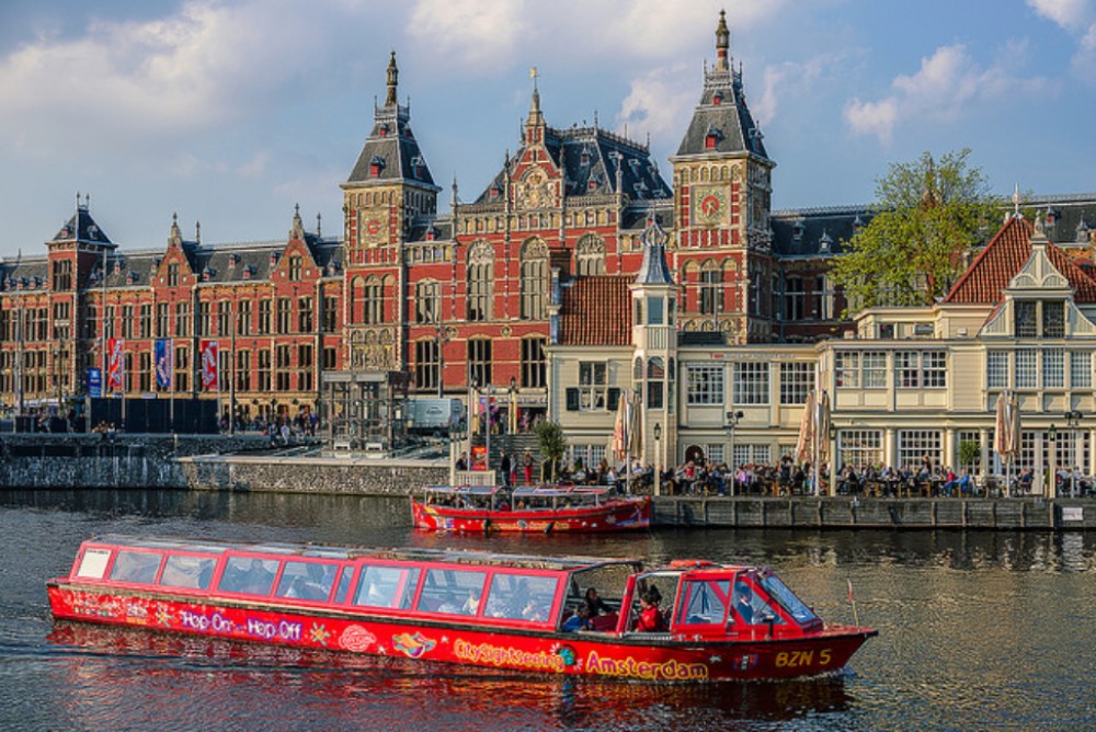 City Sightseeing Amsterdam Hop on Hop off By Bus & Boat - 24 / 48 hrs