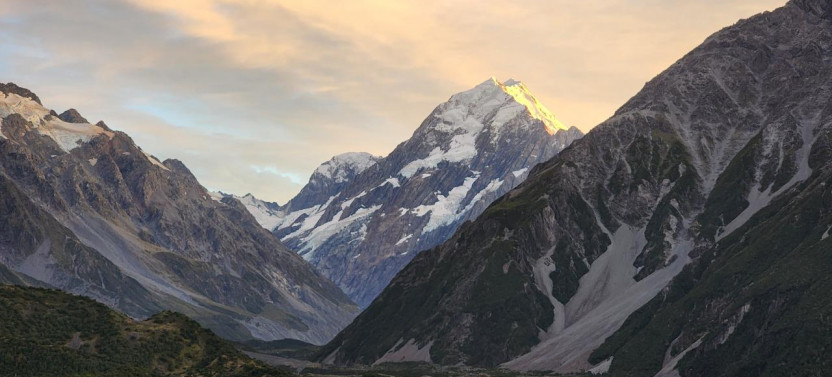 Queenstown to Christchurch Day Tour Via Mt Cook (Small Group)