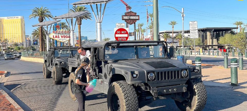 Las Vegas Strip Tour: Doorless Military Hummer Adventure