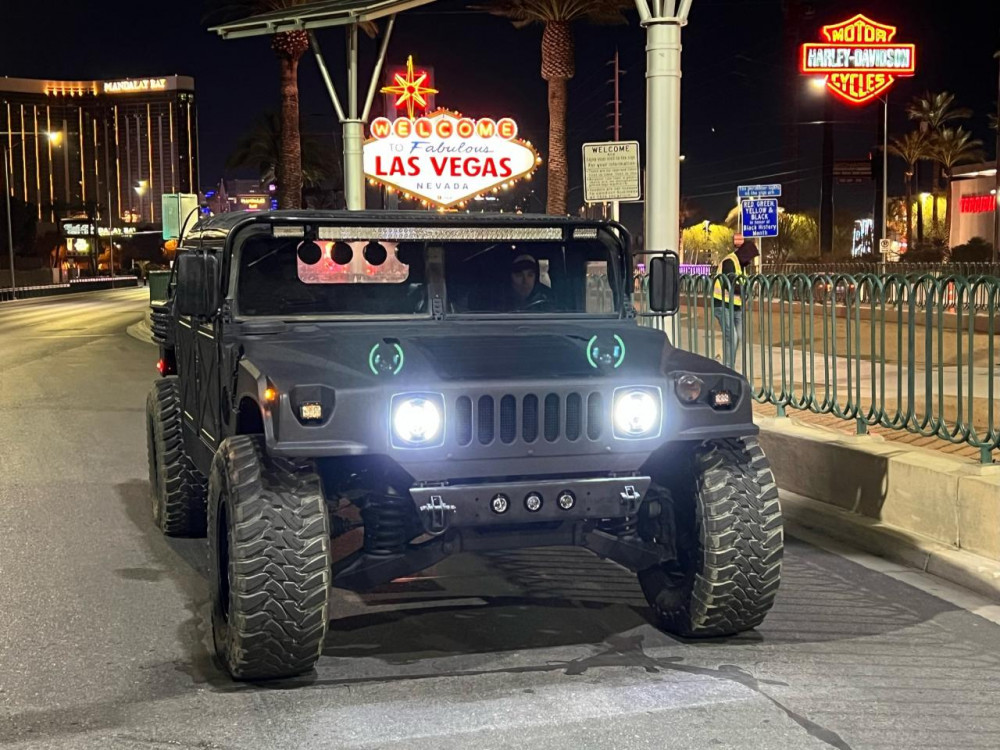 Las Vegas Strip Tour: Doorless Military Hummer Adventure