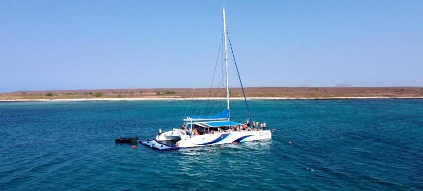 Lounge Catamaran Sodade Half-day