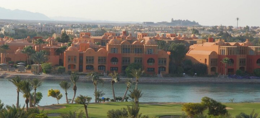 3 Hours El Gouna Private City Tour & Transfer with Shopping Stops