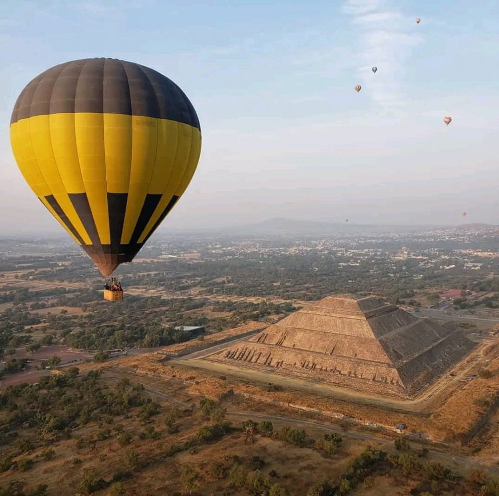 Balloon Flight over Teotihuacan & Guadalupe Shrine