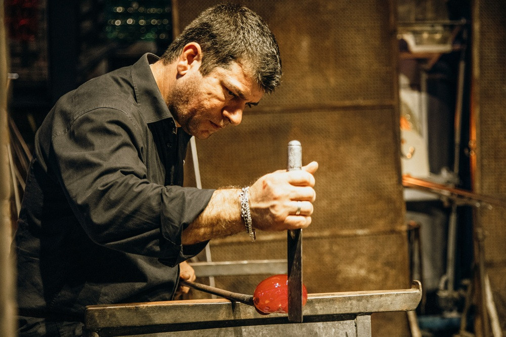 Premium Lagoon Excursion: Murano Glass, Burano & Lace Museum