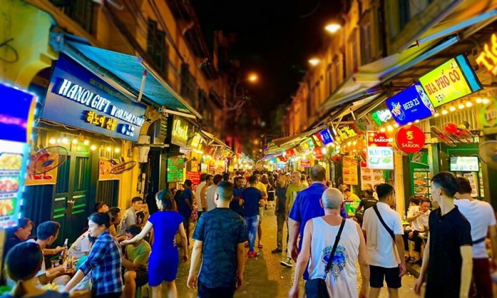 Hanoi : Evening Food Tastings Guided Tour