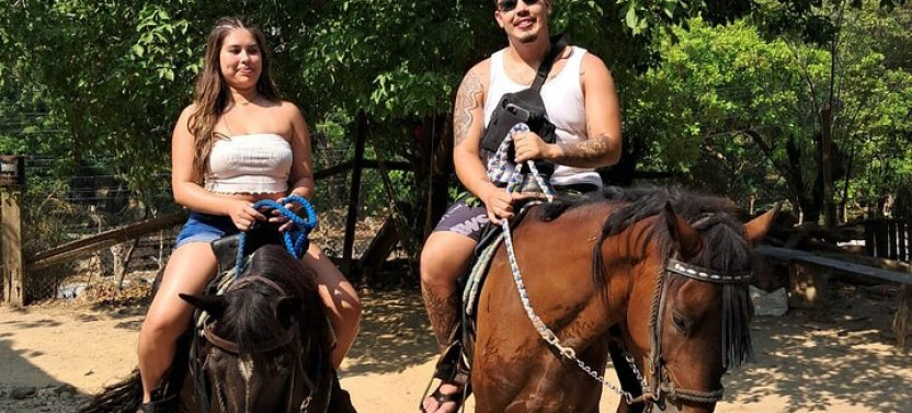 Roatan Combo Horseback Ride With Zip Line Adventure And Snorkel