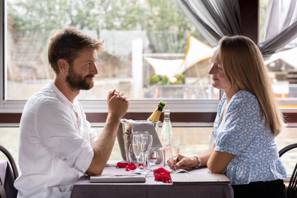 Festive Dinner Cruise Paris Seine (Early Dinner)