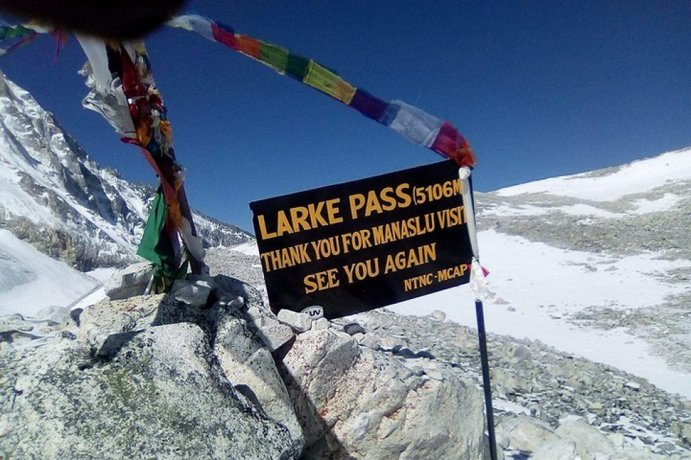 15 Day Private Manaslu Larke Pass Trek