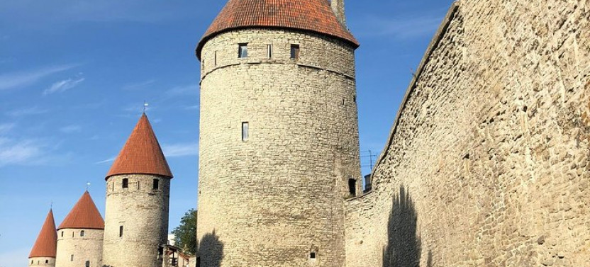 Iconic Old Town Tallinn Tour