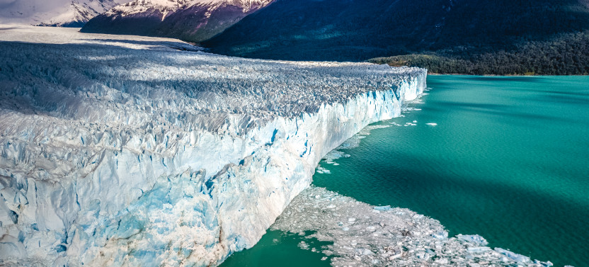 Perito Moreno Glacier through Walkways
