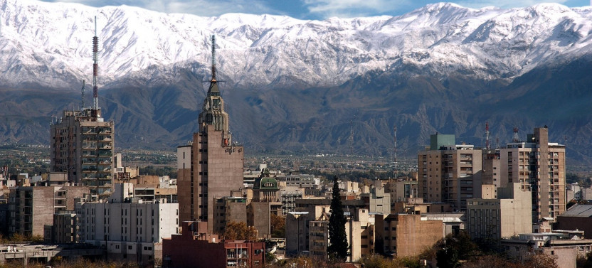 City Tour and Cerro de La Gloria in Mendoza