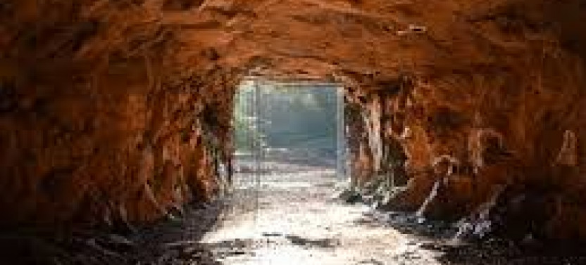 San Ignacio Ruins and Wanda Mines Tour