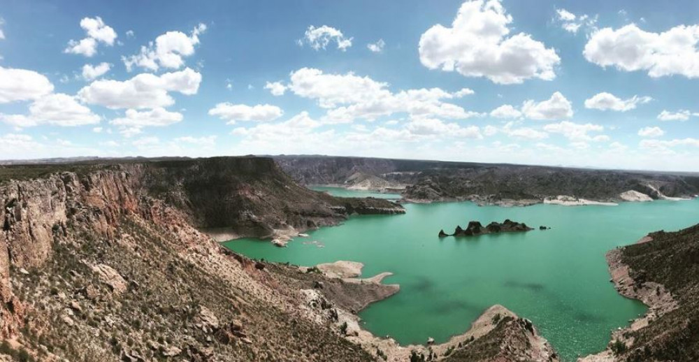 Small Group Full Day Guided Tour in San Rafael with Atuel Canyon