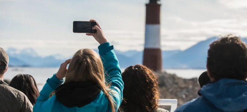 Beagle Channel Navigation with Isla de los Lobos