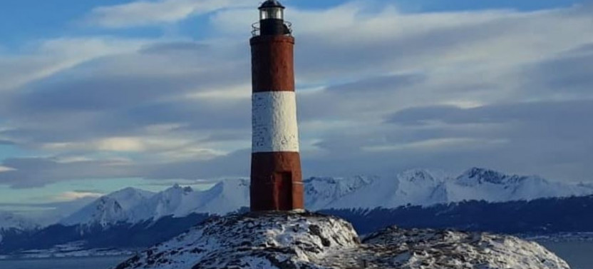 Beagle Channel Navigation with Isla de los Lobos