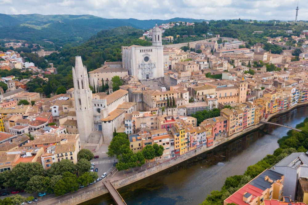 Girona City: Self-Guided Audio Tour