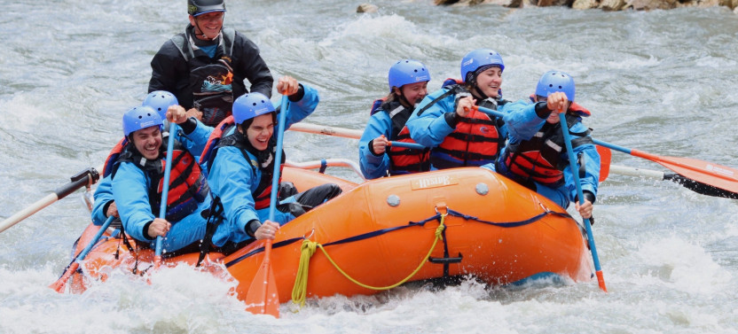 Canyon Wave Raft: Whitewater Rafting on the Nenana River