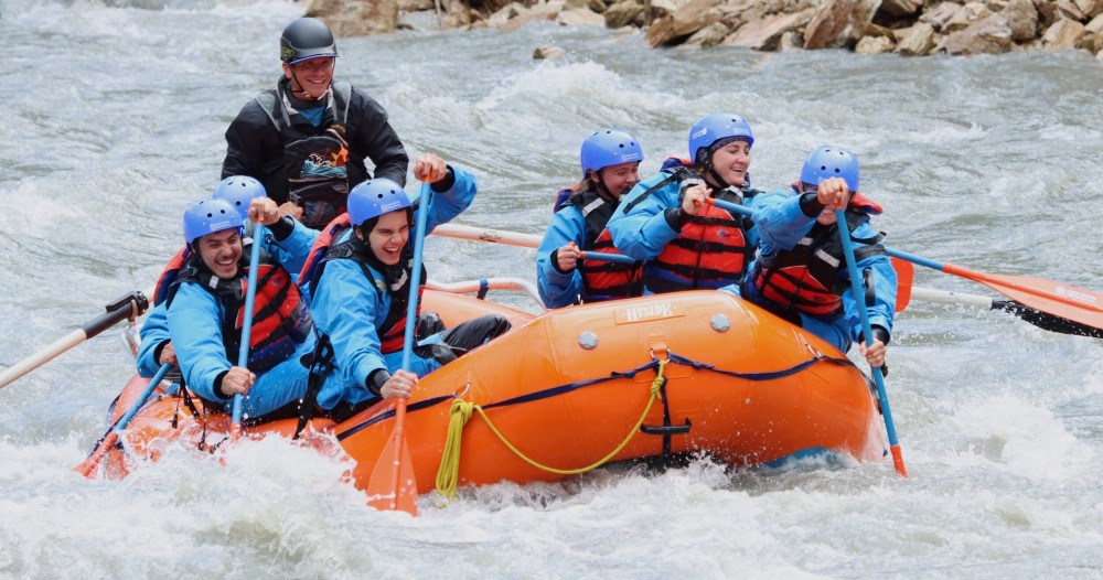 Canyon Wave Raft: Whitewater Rafting on the Nenana River