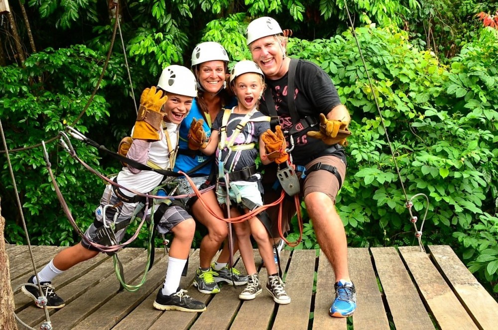 Private Tour: Zipline Canopy & Sarapiquí River Rafting Combo