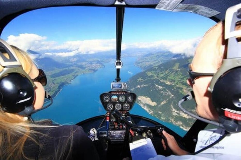 Private Tour: 1 Hour Flight Helicopter Over Poas or Irazu Volcano