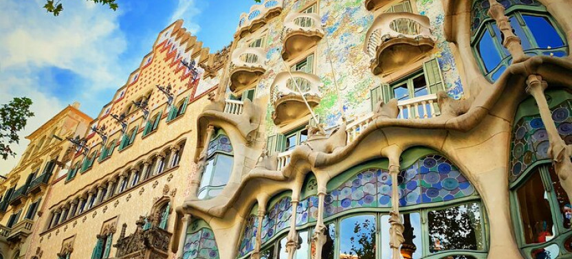 Walking Tour Ramblas, Old Town, Gothic & Gaudi Architecture (Group or Pvt), photo 5 of 13