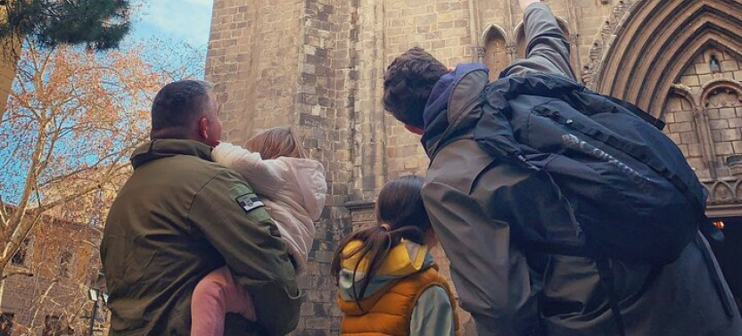Private Tour Barcelona: Local Culture, Markets, Old Town & Gaudi Buildings