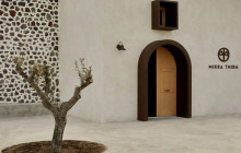 SANTORINI'S LUXURY TRAVEL4