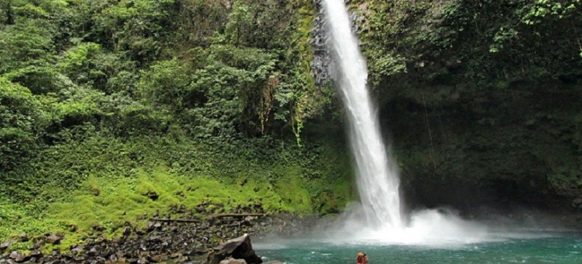 Rio Celeste Tour & Tenorio Volcano Hike