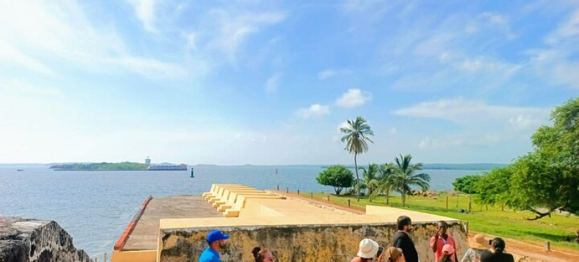 Experience 5 Charming Islands Golden Explorer