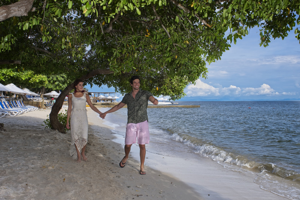 Beach Day: Hotel Isla Del Encanto Baru Rosario Islands