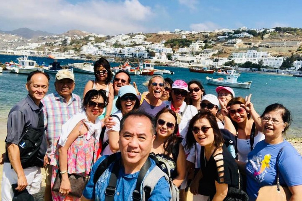 Luxury Tour Of Mykonos With English-Speaking Driver