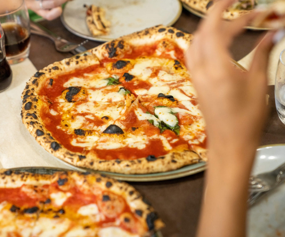 Naples Pizza & Drinks Tour: A Slice of Naples