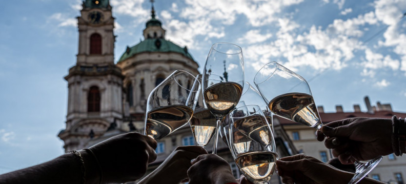 Mystical Prague by Night Food & Drinks Tour