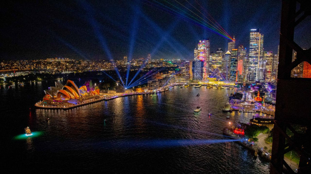 BridgeClimb Sydney Summit Vivid at 16:45