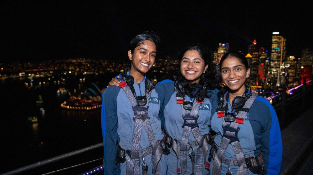 BridgeClimb Sydney Summit Vivid at 18:05