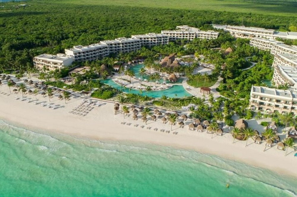 Cancun Airport and Secrets Maroma Beach Cancun Private Shuttle