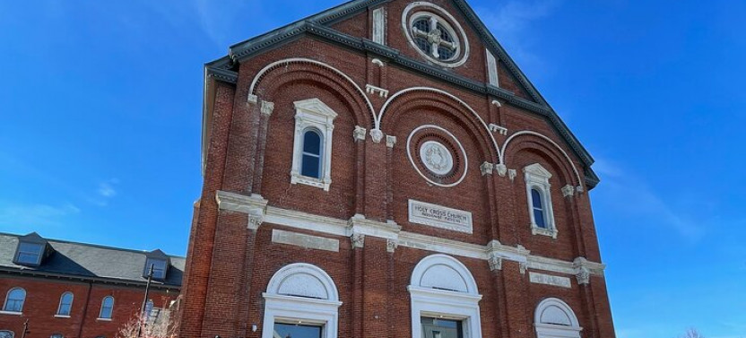Mount Adams Historic Smartphone Guided App GPS Audio Walking Tour