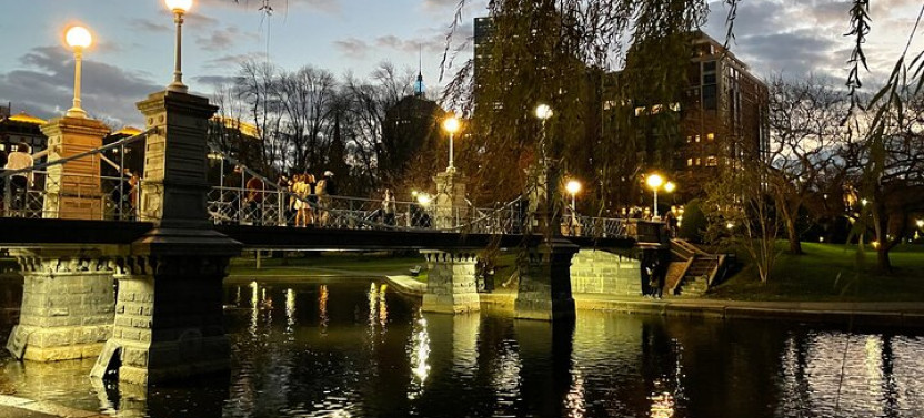 Self-Guided Boston Christmas Tour