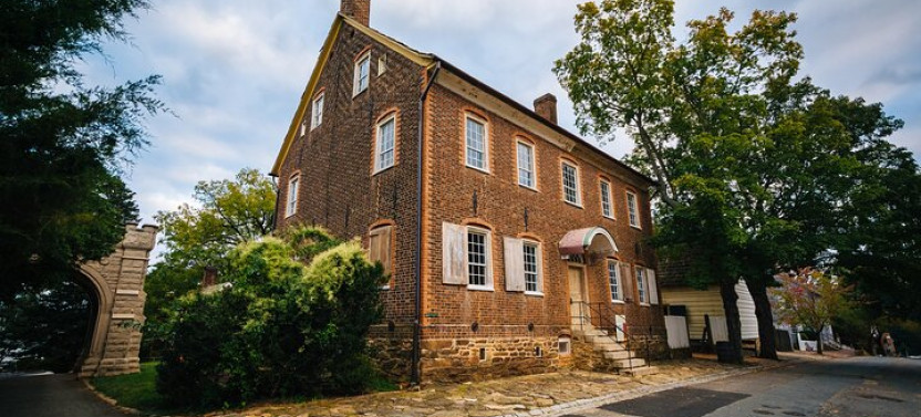 Old Salem's Ghost Self Guided Walking Tour