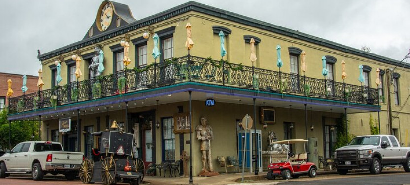Self-Guided Jefferson Ghosts Walking Tour