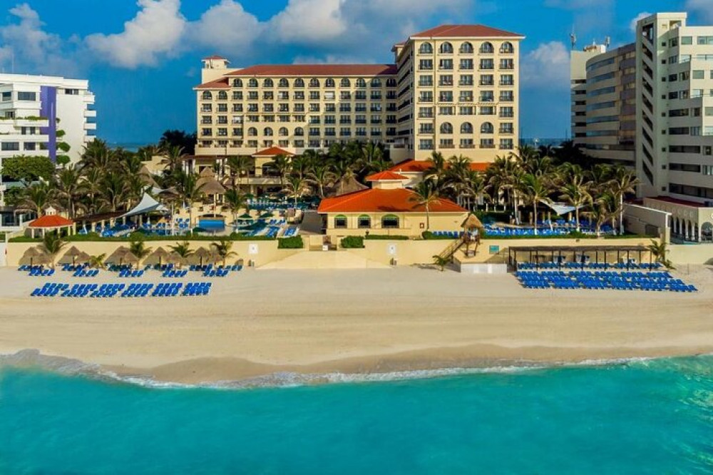 Cancun Airport and GR Solaris Cancun Private Shuttle