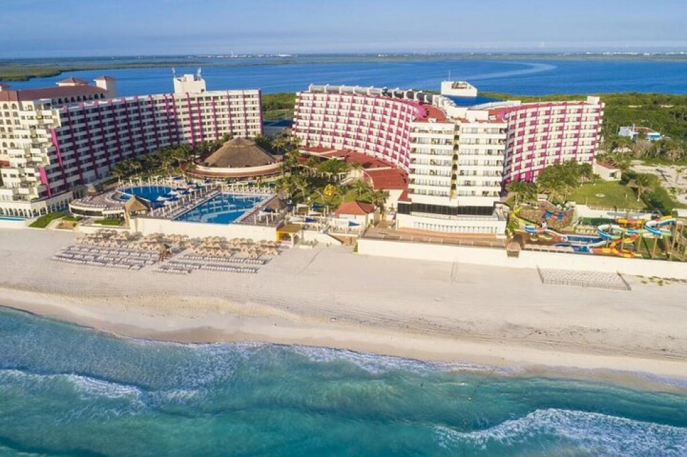 Cancun Airport and Crown Paradise Club Cancun Private Shuttle