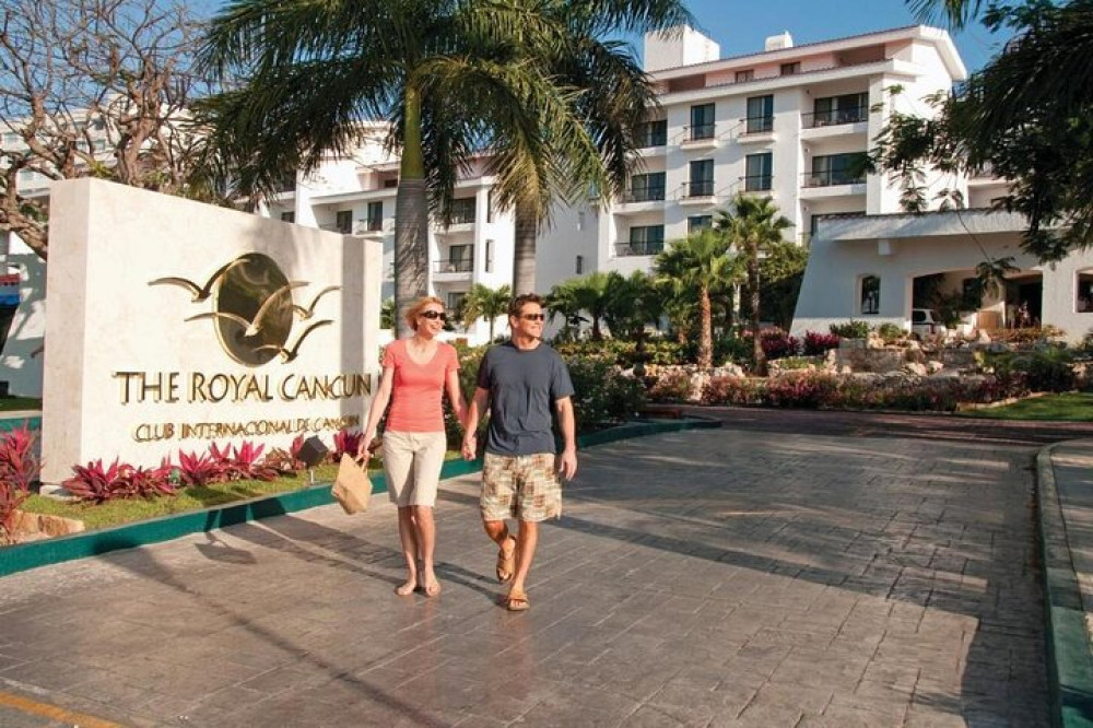 Cancun Airport and The Royal Cancun Private Shuttle